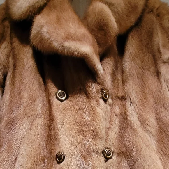 ✨️ VINTAGE  RARE  PRE-OWNED Women's Pastel Genuine Mink Fur PEACOATSize M